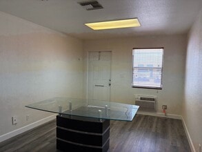 1451 SW 12th Ave, Pompano Beach, FL à louer Photo intérieure– Image 2 sur 6