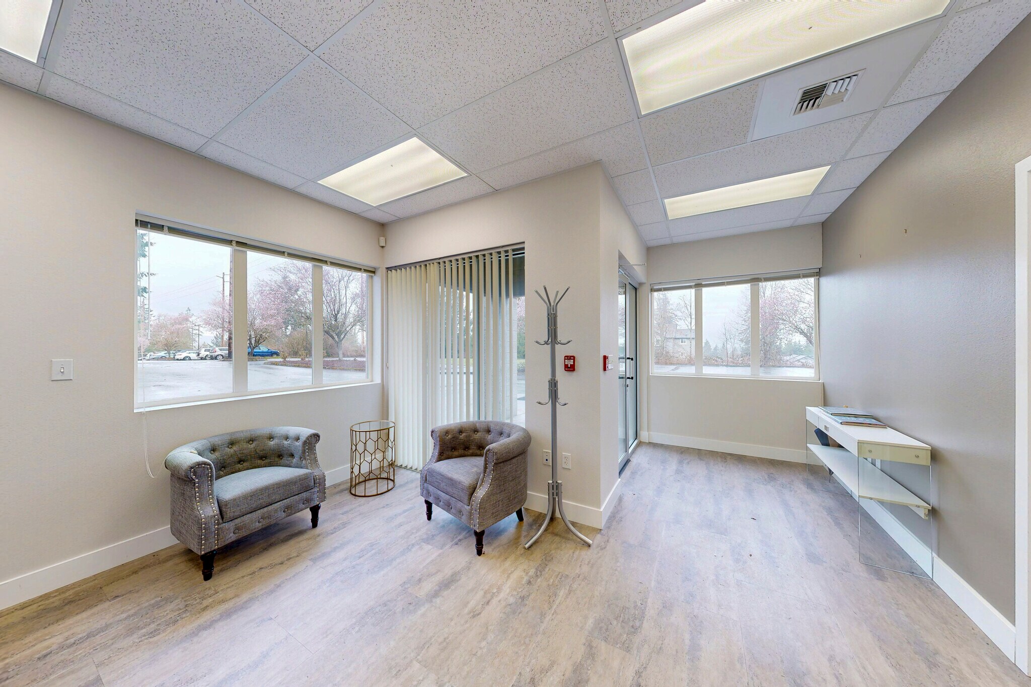 1760 Barnes Blvd SW, Olympia, WA à vendre Photo intérieure– Image 1 sur 23