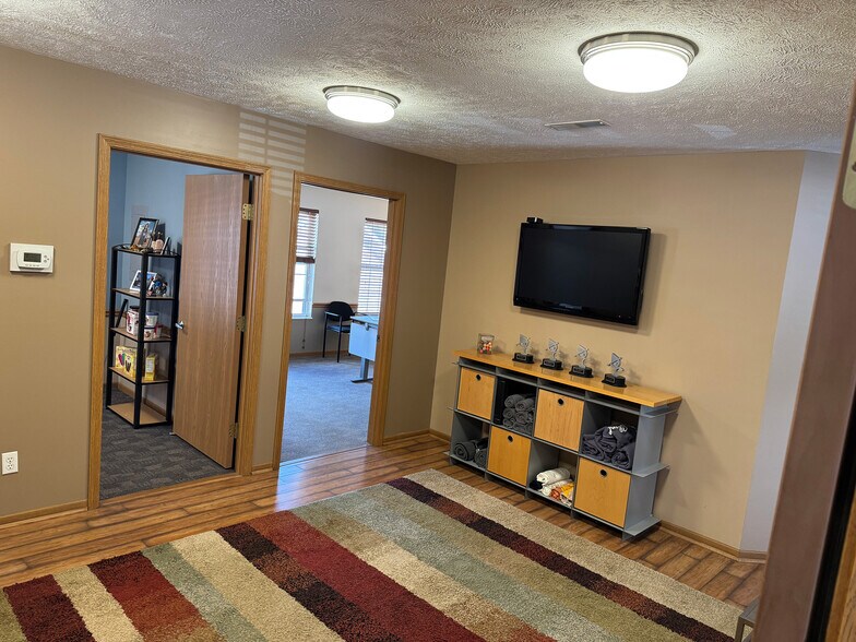 9930 Johnnycake Ridge Rd, Painesville, OH à vendre - Photo intérieure – Image 3 sur 8