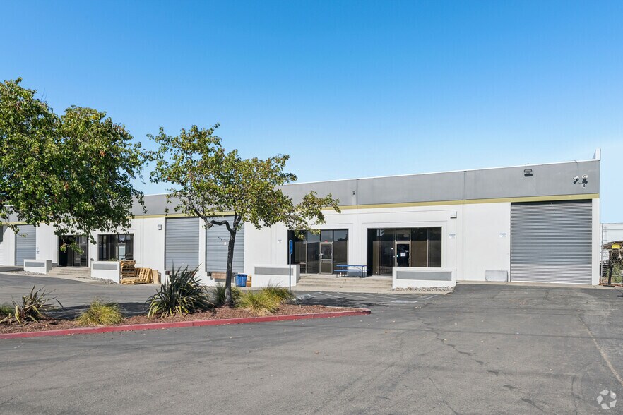 700-728 Whitney St, San Leandro, CA à louer - Photo de l’immeuble – Image 2 sur 6