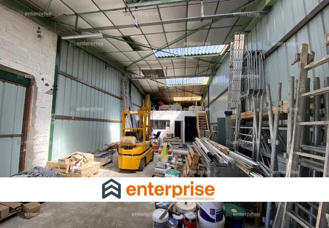 Plus de détails pour Local d'activités à louer