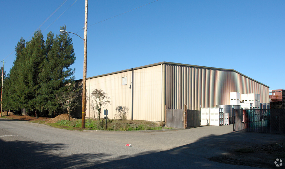101 Grant Ave, Healdsburg, CA à louer - Photo de l’immeuble – Image 2 sur 2