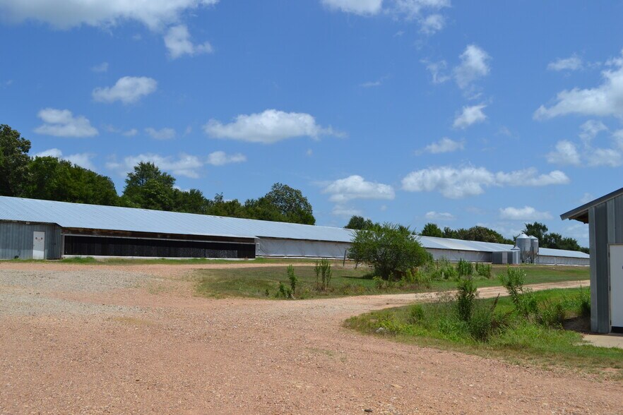 208 Kesterson Ave, Dierks, AR à vendre - Photo de l’immeuble – Image 3 sur 12