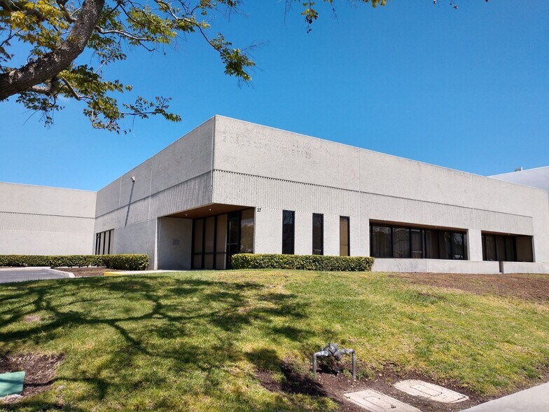 27 Hughes, Irvine, CA à louer - Photo de l’immeuble – Image 1 sur 14