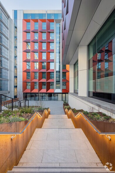 245 Hammersmith Rd, Londres à louer - Photo de l’immeuble – Image 3 sur 31