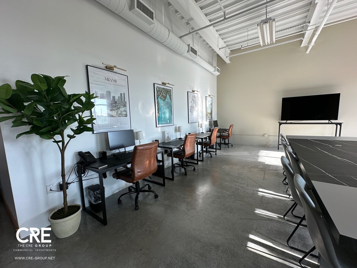 8501 SW 124th Ave, Miami, FL 33183 - Lot 212B -  - Photo intérieure - Image 1 of 10