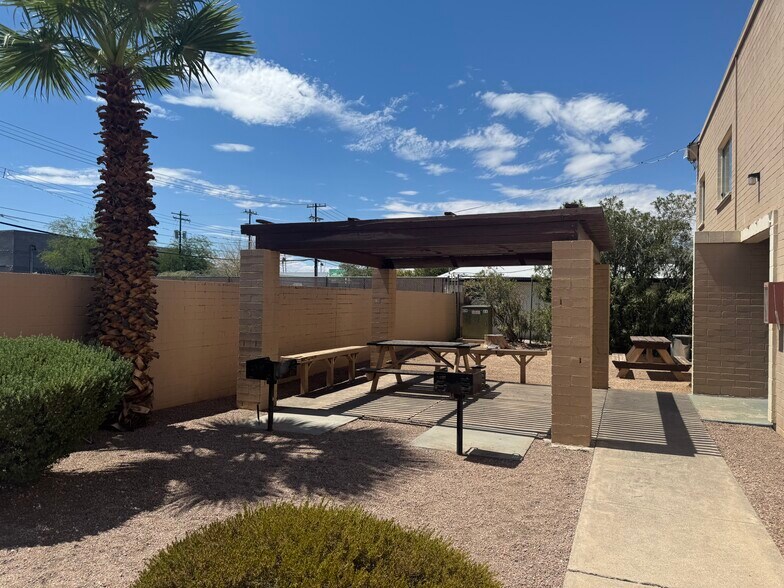 5160 E Bellevue St, Tucson, AZ à vendre - Photo de l’immeuble – Image 2 sur 16