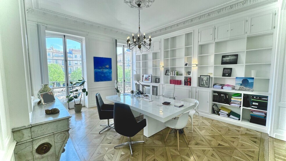Bureau dans Bordeaux à louer - Photo de l’immeuble – Image 1 sur 7
