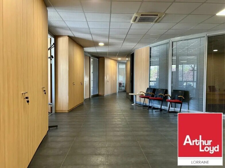 Bureau dans Metz à vendre - Photo de l’immeuble – Image 2 sur 8