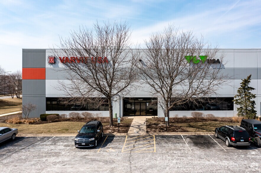 1455 Sequoia Dr, Aurora, IL à louer - Photo de l’immeuble – Image 3 sur 5