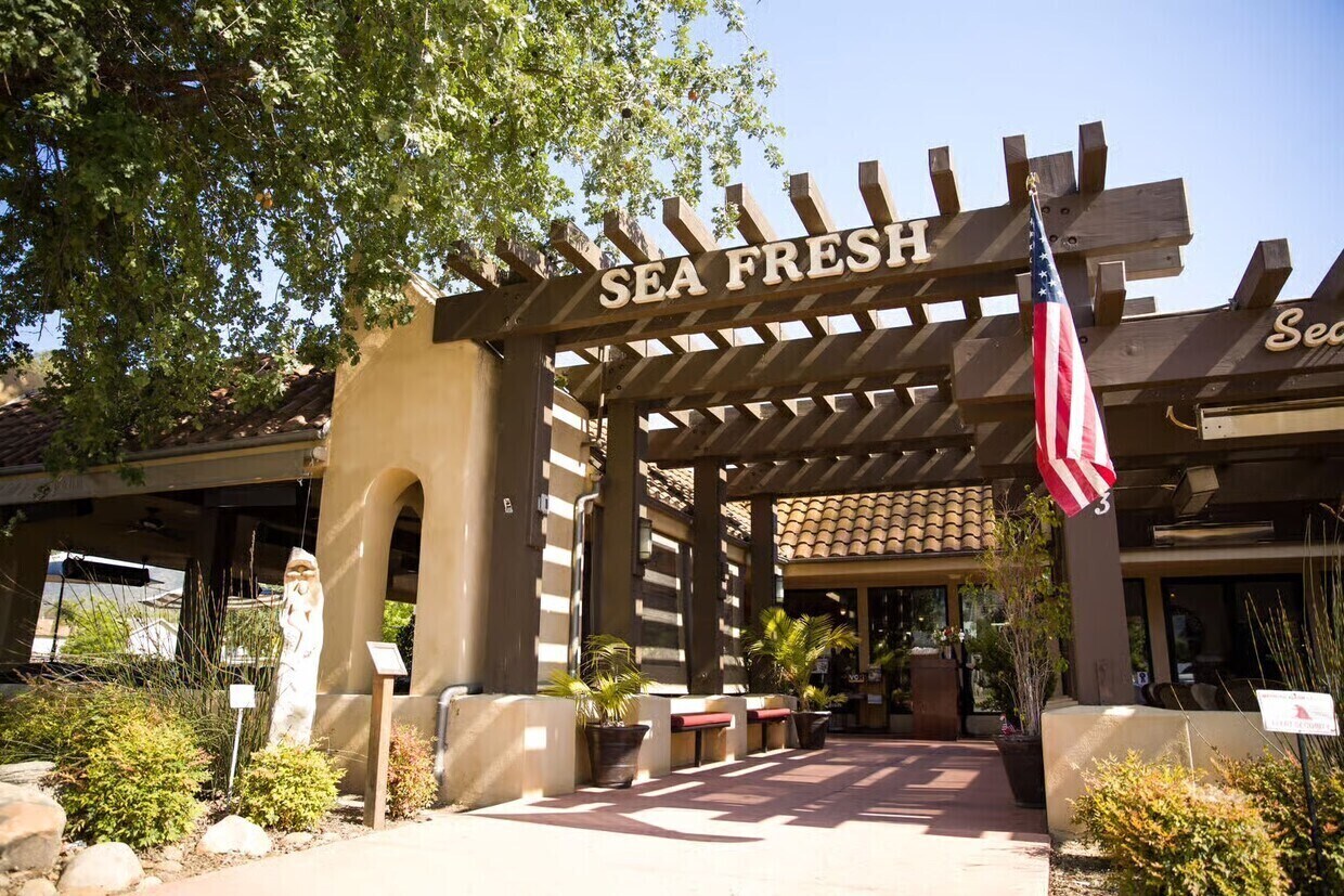 539 E Ojai Ave, Ojai, CA à vendre Photo principale– Image 1 sur 16