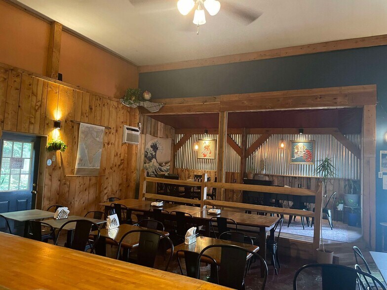 16454 Appalachian Hwy, Thomas, WV à vendre - Photo intérieure – Image 2 sur 60