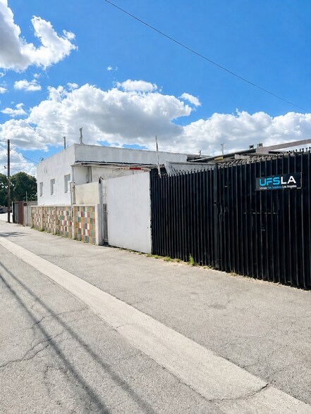 5114 Vineland Ave, North Hollywood, CA à vendre - Photo de l’immeuble – Image 3 sur 14