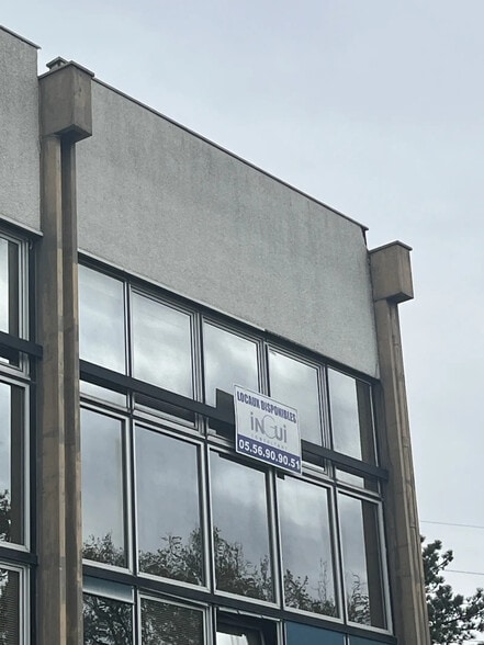 12 Avenue Ariane, Mérignac à vendre - Photo de l’immeuble – Image 2 sur 13