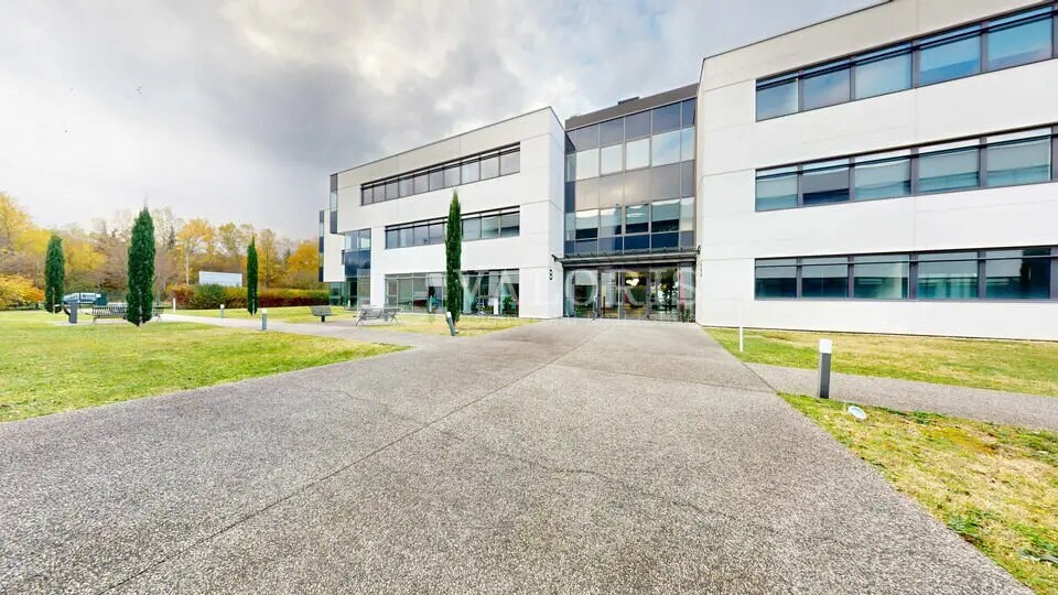 Bureau dans Saint-Priest à louer - Photo de l’immeuble – Image 2 sur 16