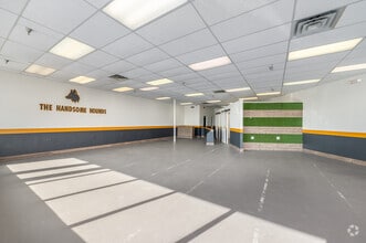 6444 Pearl Rd, Parma Heights, OH à louer Photo intérieure– Image 1 sur 6