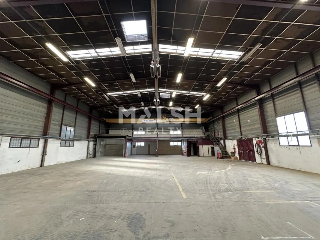 15 Rue Ampère, Chassieu à louer Photo de l’immeuble– Image 1 sur 7