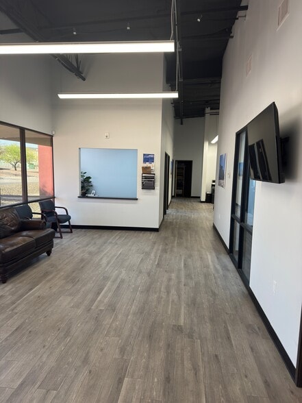7701 N Business Park Dr, Tucson, AZ à vendre - Hall d’entrée – Image 3 sur 19