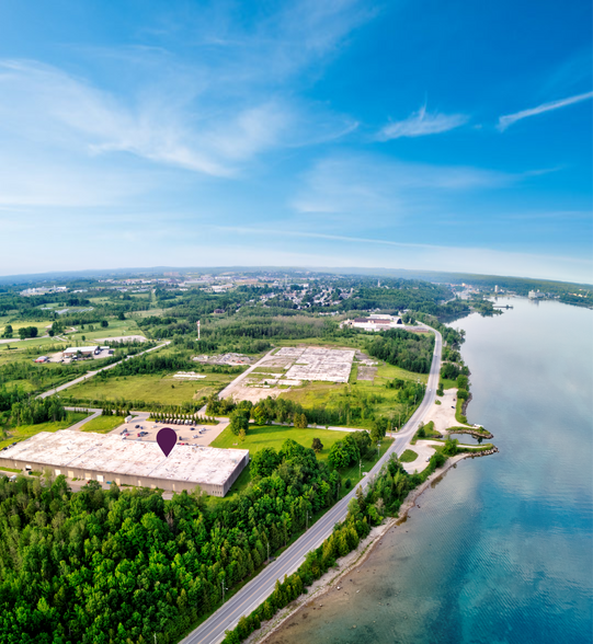 3225 E Bayshore Rd, Owen Sound, ON à louer - Photo de l’immeuble – Image 3 sur 4