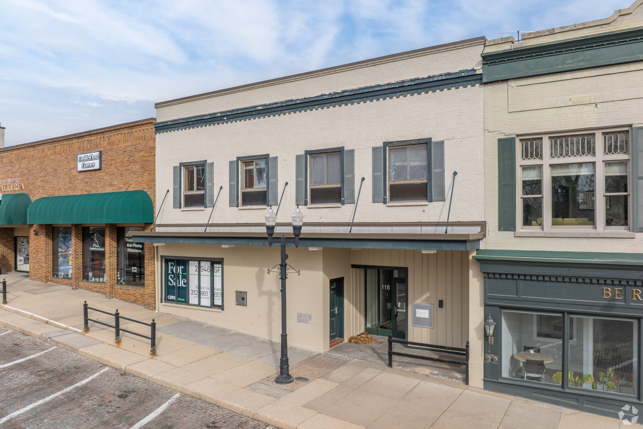 118 Cass St, Woodstock, IL à vendre Photo principale– Image 1 sur 28