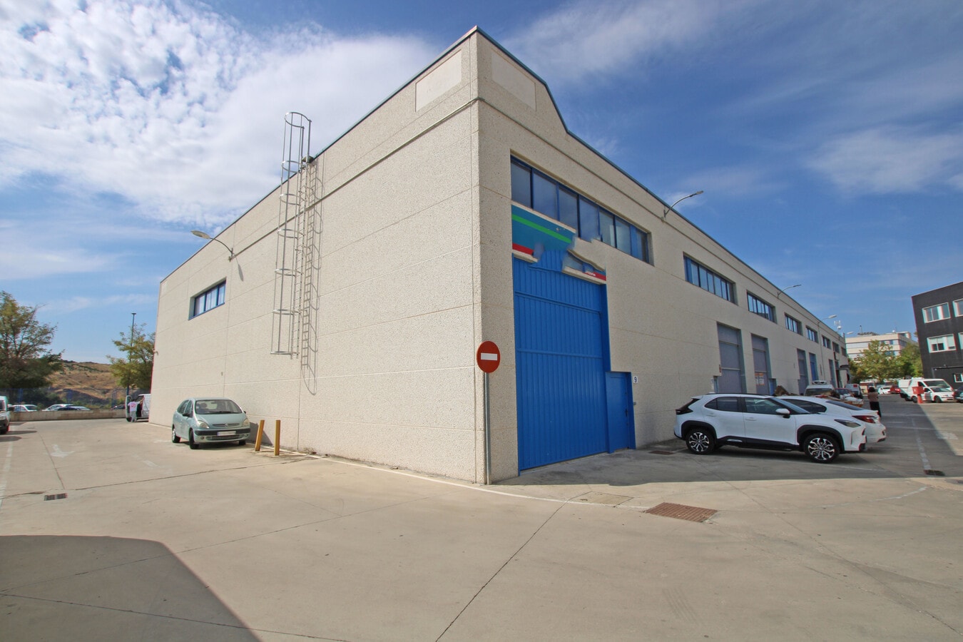 Rivas-Vaciamadrid, MAD 28521 - - - Photo intérieure - Image 1 of 11