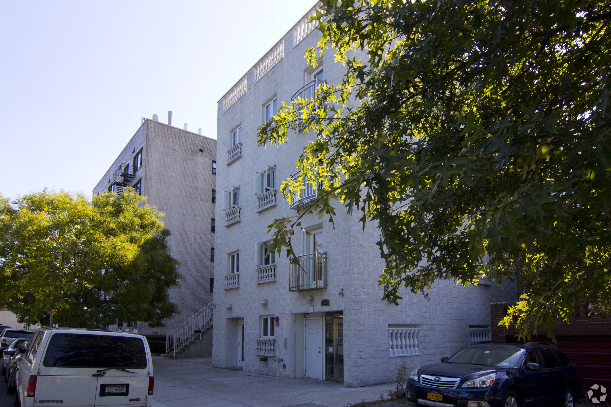 2031 Burr Ave, Bronx, NY à vendre Photo principale– Image 1 sur 3