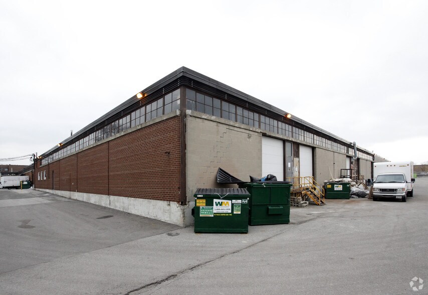 1194b Caledonia Rd, Toronto, ON à louer - Photo de l’immeuble – Image 3 sur 4