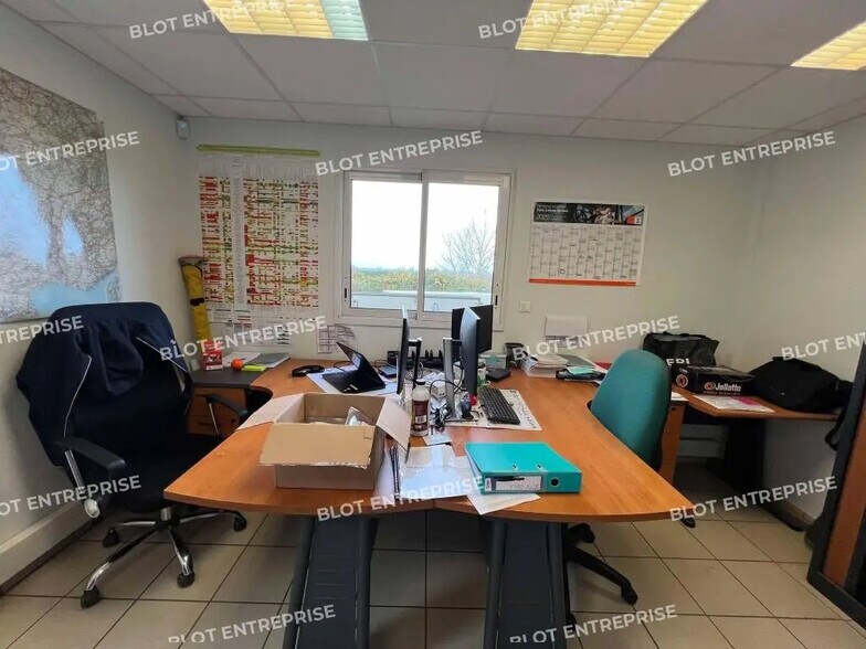 Bureau dans Corps-Nuds à louer - Photo de l’immeuble – Image 2 sur 6