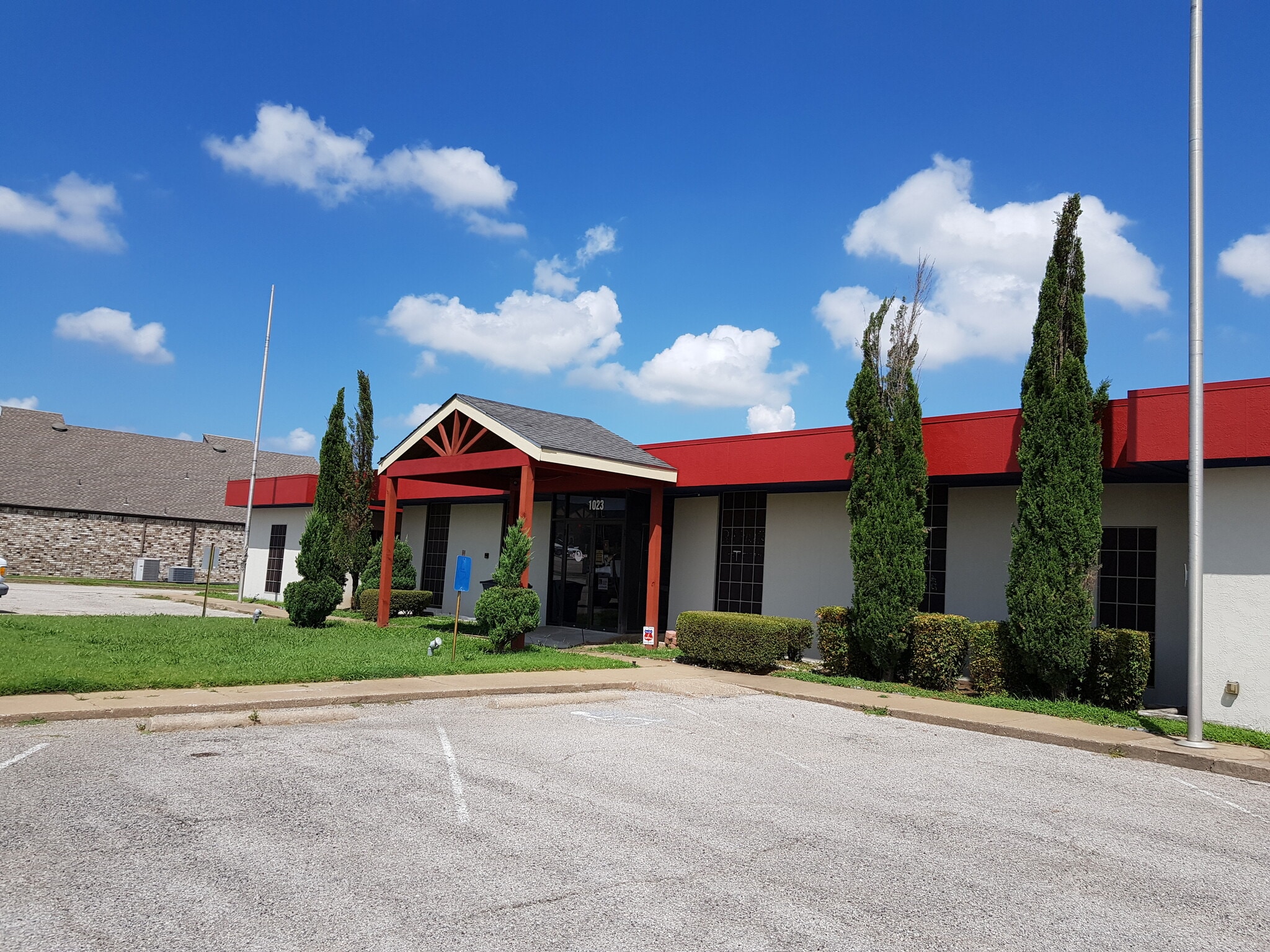 1023 S Greenville Ave, Allen, TX à louer Photo principale– Image 1 sur 6