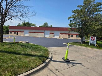 Plus de détails pour 1300-1324 NW Main St, Lee's Summit, MO - Industriel/Logistique à louer