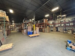 70-130 Sea Ln, Farmingdale, NY à louer Photo intérieure– Image 2 sur 5