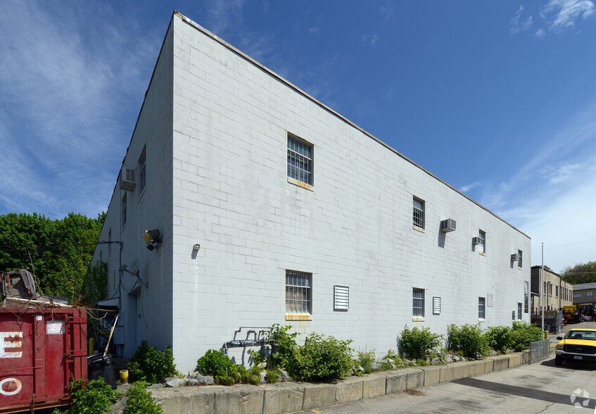 1 Partridge St, Providence, RI à louer - Photo de l’immeuble – Image 2 sur 5