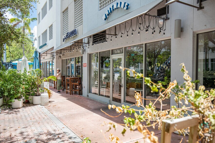 959 West Ave, Miami Beach, FL à louer - Photo de l’immeuble – Image 3 sur 26