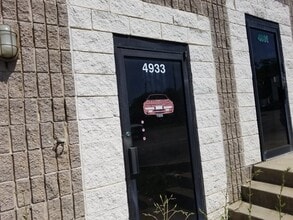 4925-4949 Beech Rd, Temple Hills, MD à louer Photo intérieure– Image 1 sur 14