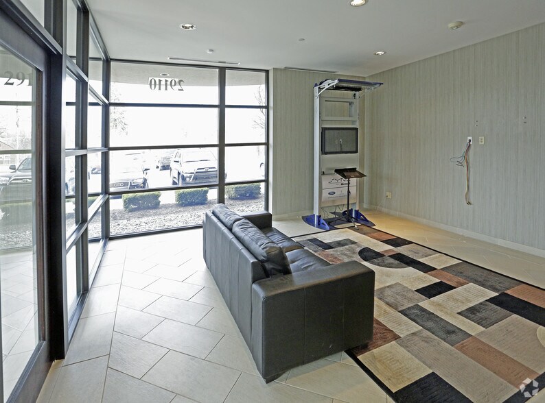 29110 Inkster Rd, Southfield, MI à louer - Photo de l’immeuble – Image 3 sur 37