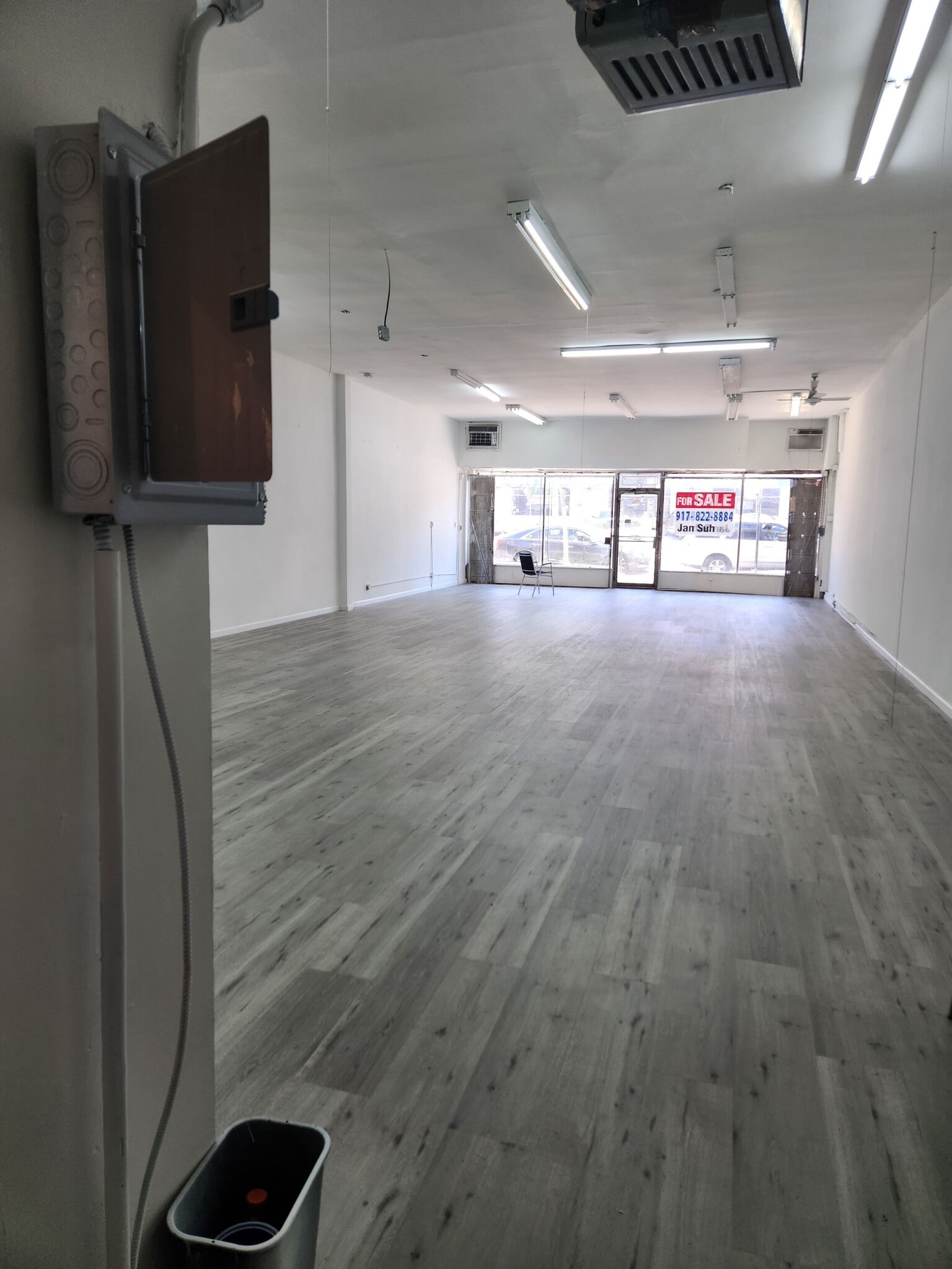 7904-7912 Parsons Blvd, Flushing, NY à louer Photo intérieure– Image 1 sur 9