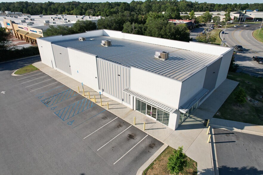 819 N Westover Blvd, Albany, GA à louer - Photo de l’immeuble – Image 2 sur 8