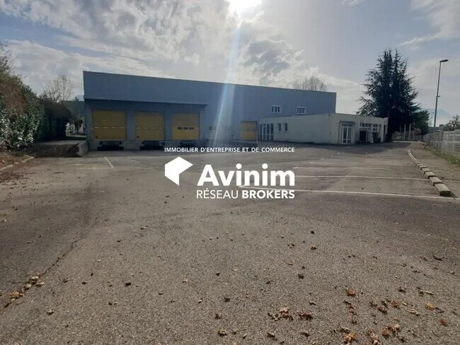 Plus de détails pour Industriel/Logistique à louer