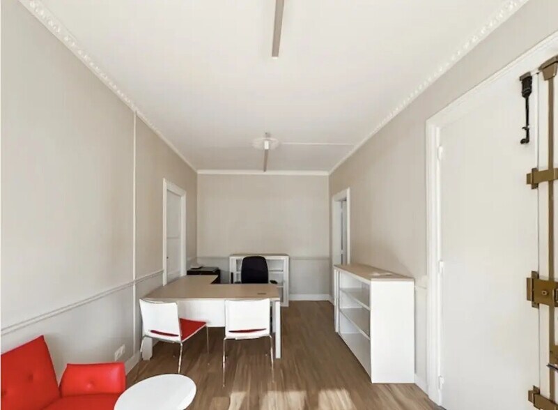 Bureau dans Paris à louer - Photo de l’immeuble – Image 2 sur 7