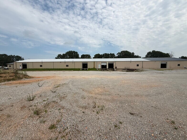 23290 Lawrence 1090, Monett, MO à louer - Photo de l’immeuble – Image 2 sur 9