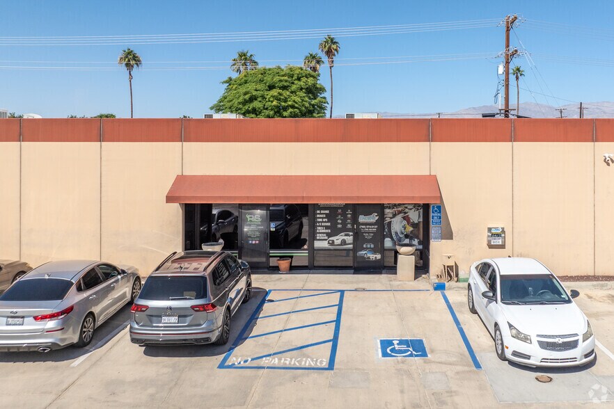 45435 Van Buren St, Indio, CA à louer - Photo de l’immeuble – Image 3 sur 4