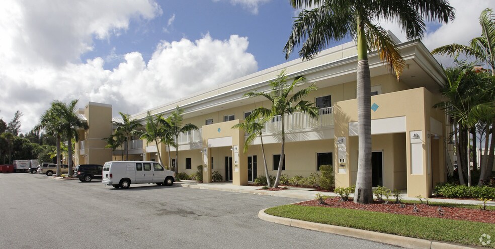 2771 Vista Pky, West Palm Beach, FL à louer - Photo de l’immeuble – Image 3 sur 21
