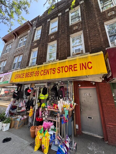 9518 Jamaica Ave, Woodhaven, NY à vendre - Photo principale – Image 1 sur 6