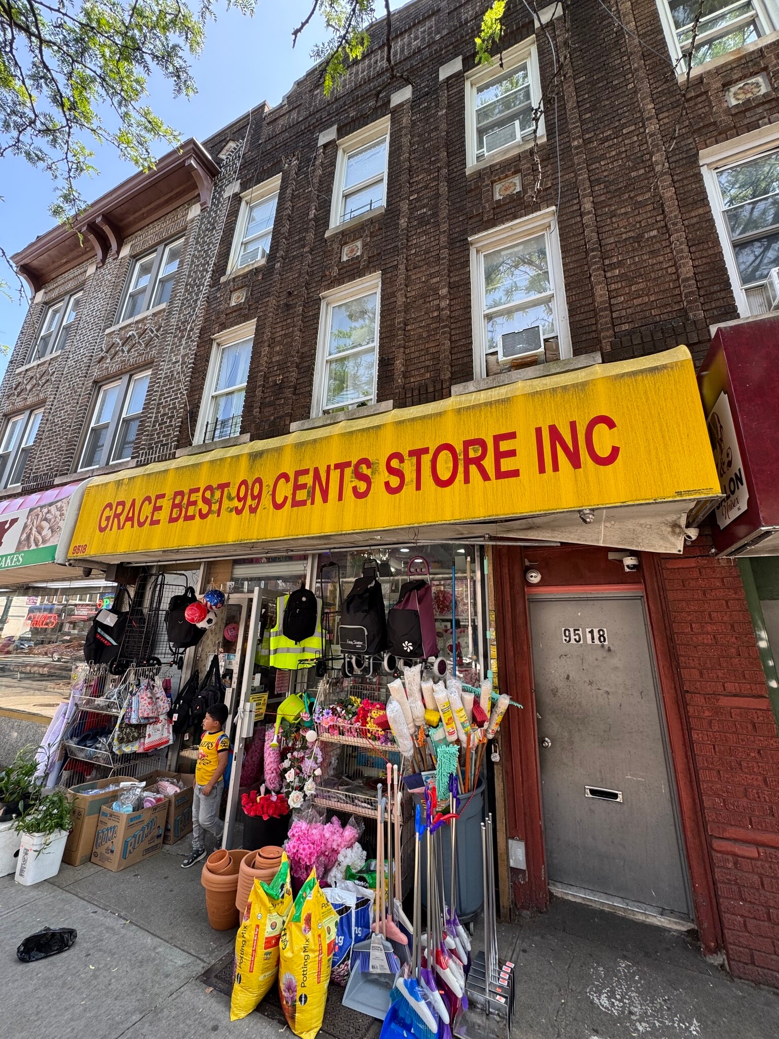 9518 Jamaica Ave, Woodhaven, NY à vendre Photo principale– Image 1 sur 7