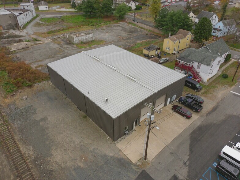 111 Richardson Ave, Swedesboro, NJ à louer - Photo de l’immeuble – Image 3 sur 10
