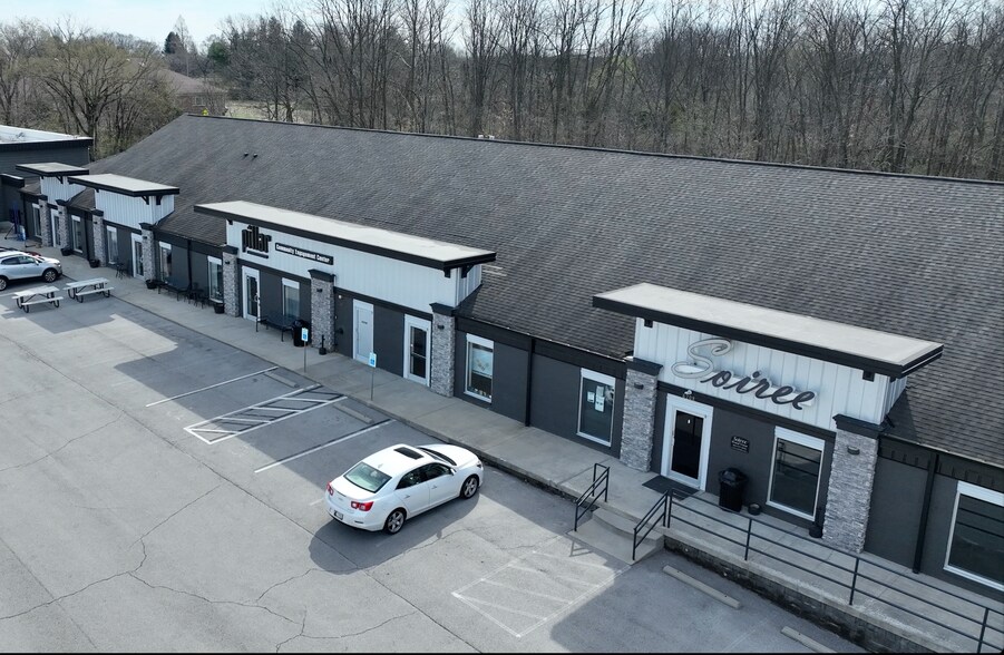 6200 Crestwood Station, Crestwood, KY à vendre - Photo de l’immeuble – Image 2 sur 7