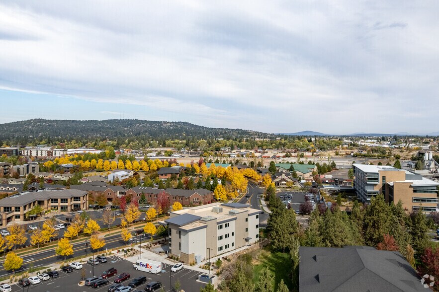 400 SW Bond St, Bend, OR à louer - Aérien – Image 2 sur 9