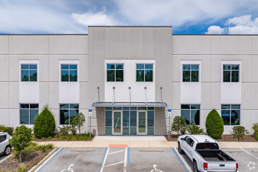 2500 Lakepointe Pky, Odessa, FL à louer - Photo de l’immeuble – Image 2 sur 12