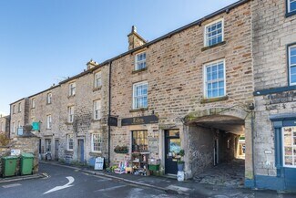 Plus de détails pour 13 Market Sq, Carnforth - Local commercial à vendre
