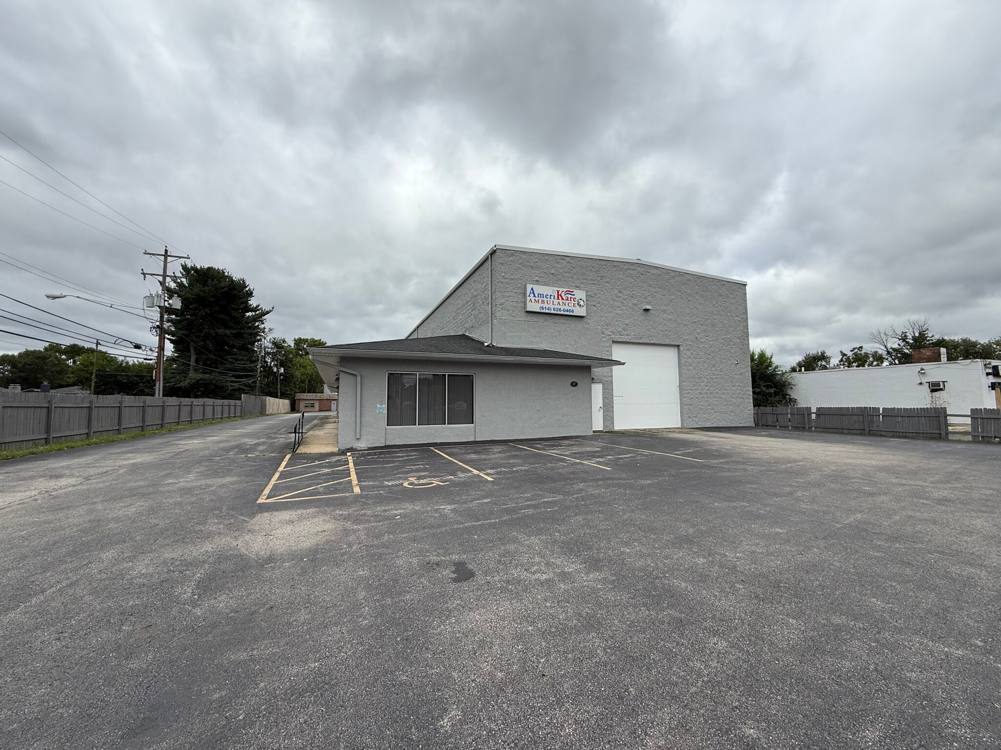 3875-3883 E Livingston Ave, Columbus, OH à louer Photo de l’immeuble– Image 1 sur 19